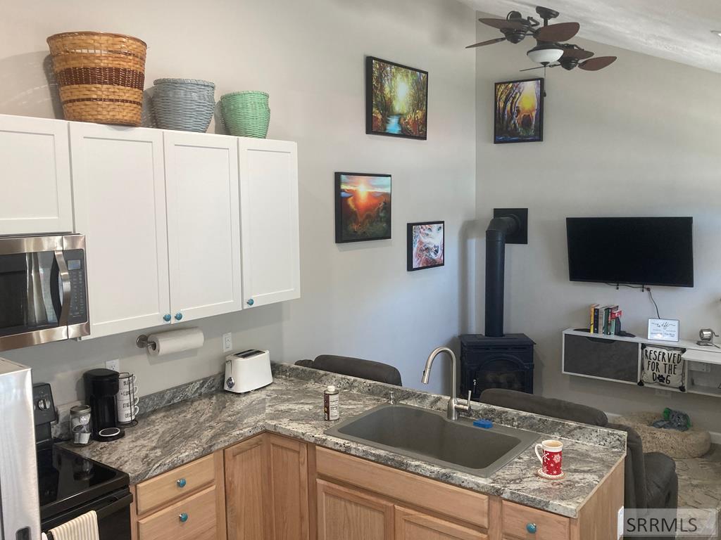 492 G Street Property Photo 29