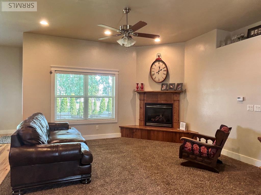 98 N 3250 E Property Photo 13