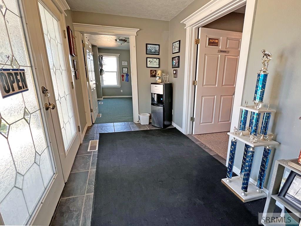 15 W Walker Street Property Photo 8