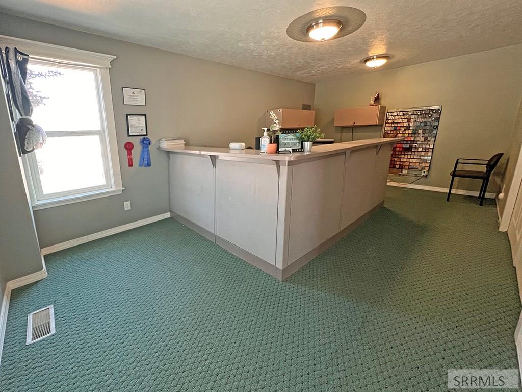15 W Walker Street Property Photo 10