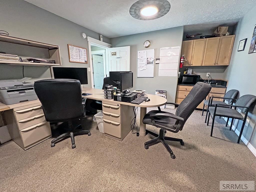 15 W Walker Street Property Photo 14