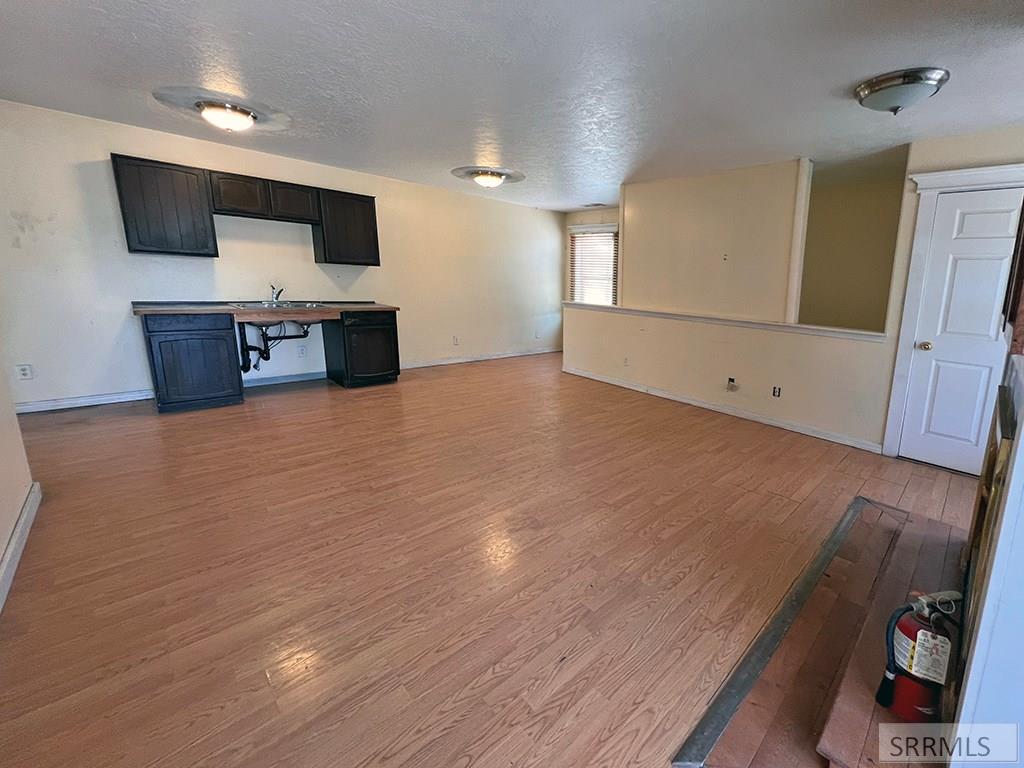15 W Walker Street Property Photo 17