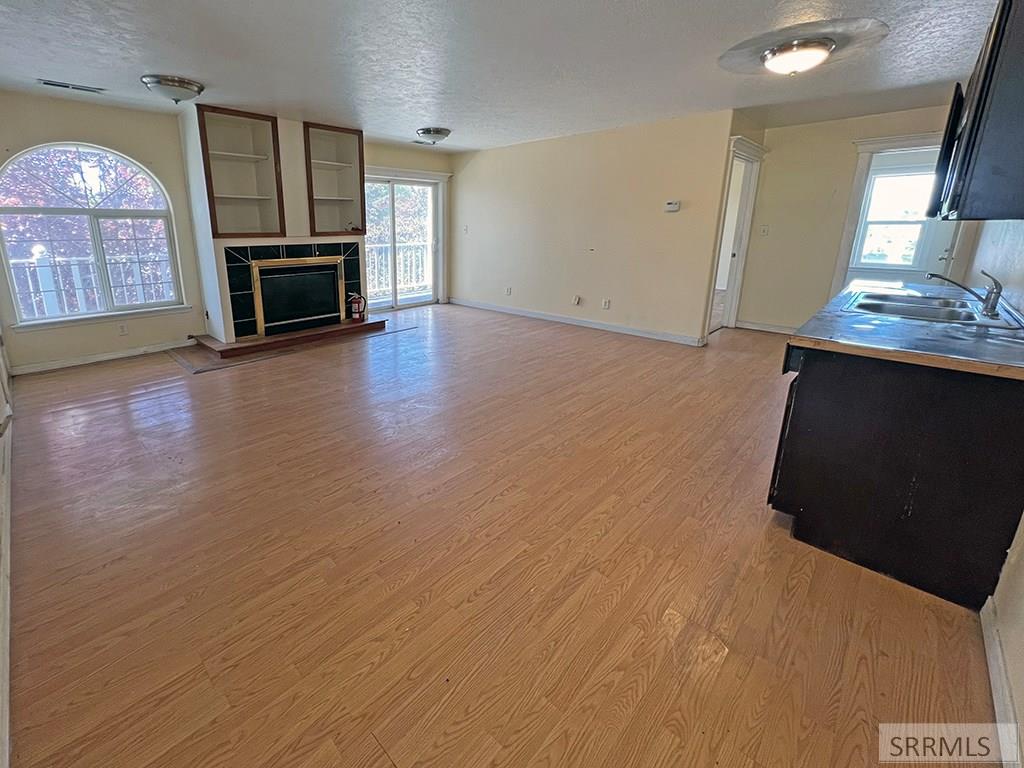 15 W Walker Street Property Photo 18