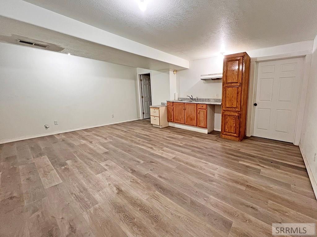 15 W Walker Street Property Photo 24