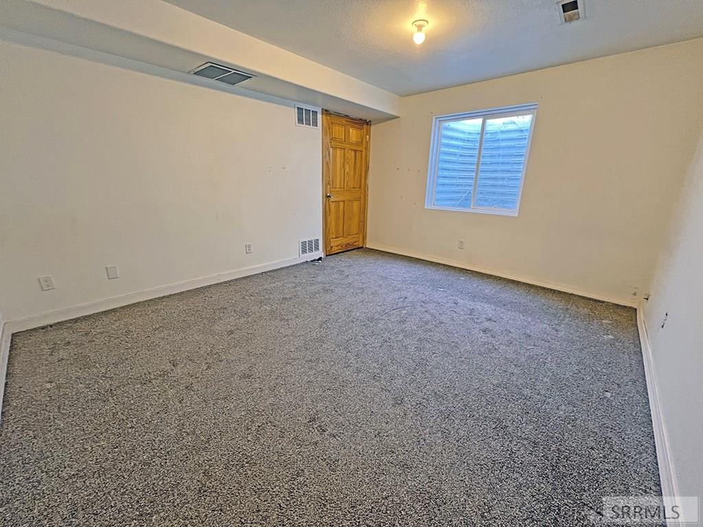 15 W Walker Street Property Photo 26