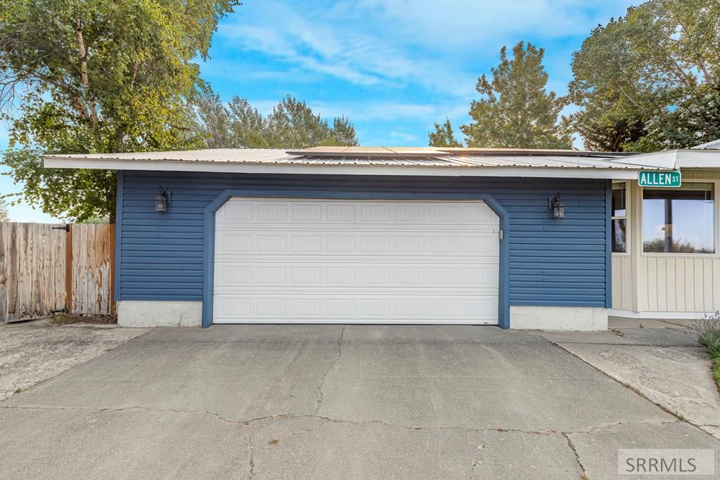 202 Fort Henry Loop Property Photo 4