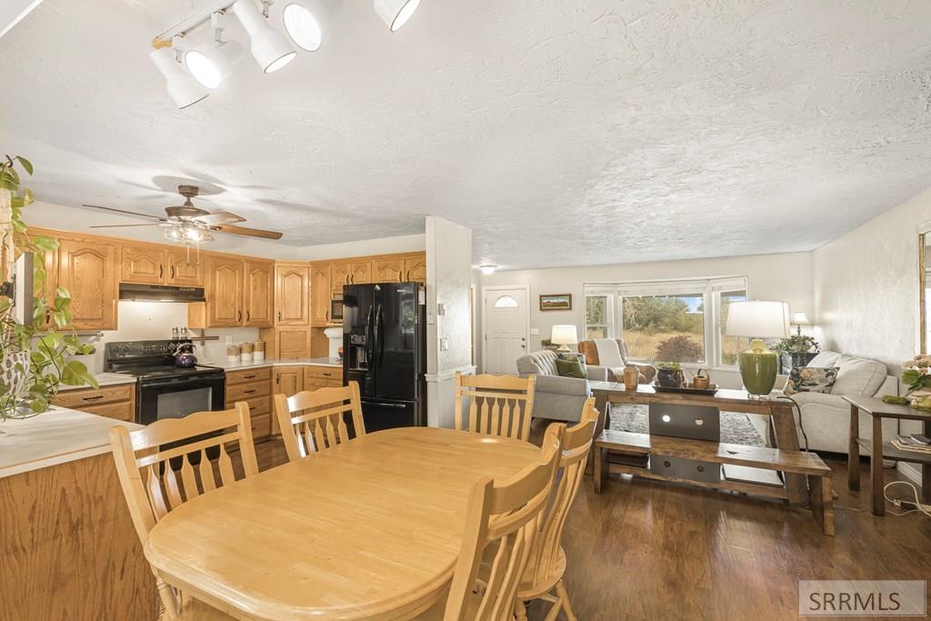 202 Fort Henry Loop Property Photo 15
