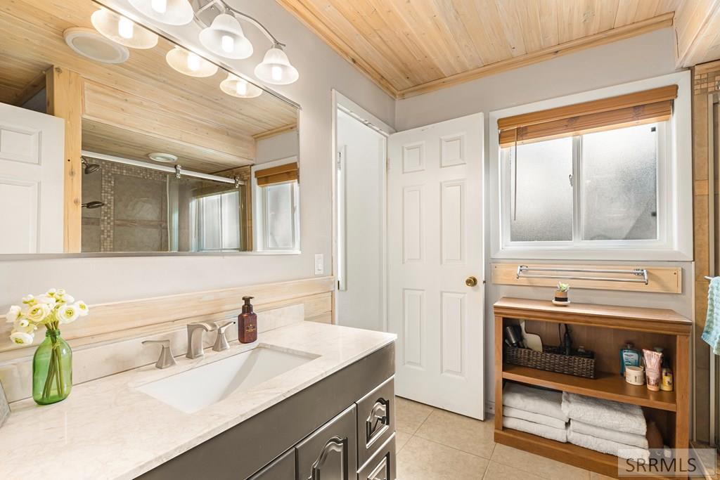 202 Fort Henry Loop Property Photo 22