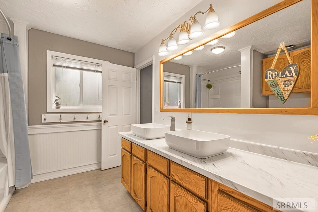 202 Fort Henry Loop Property Photo 27