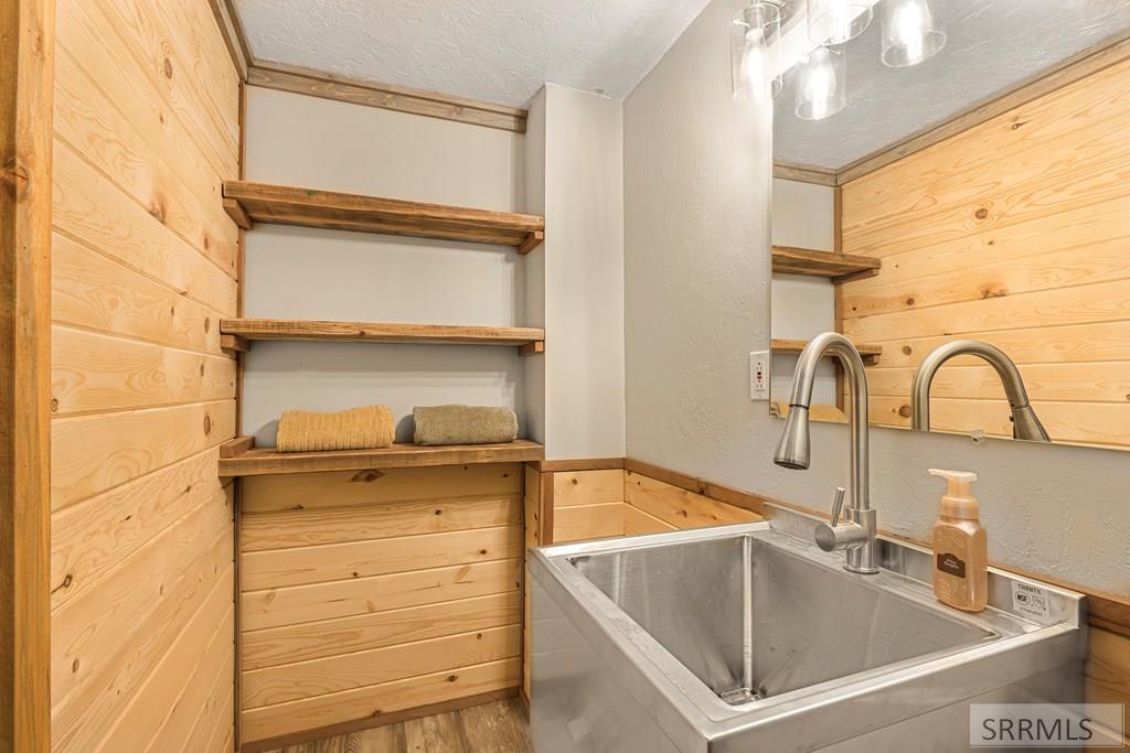 202 Fort Henry Loop Property Photo 41