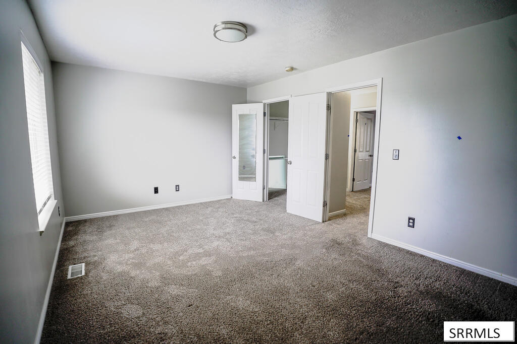 414 Pheasant Ridge Drive # D Property Photo 5