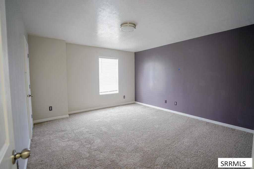 414 Pheasant Ridge Drive # D Property Photo 9