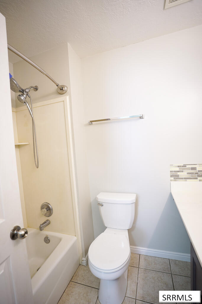 414 Pheasant Ridge Drive # D Property Photo 11