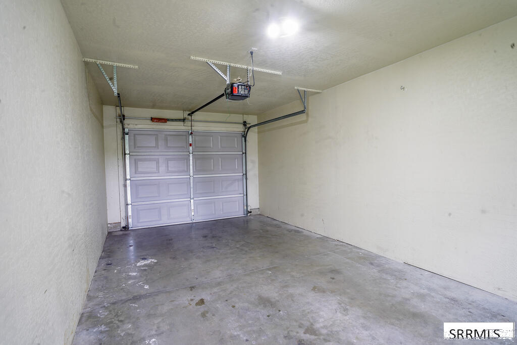 414 Pheasant Ridge Drive # D Property Photo 12