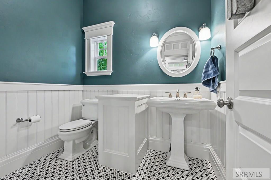 2638 Legends Circle Property Photo 15