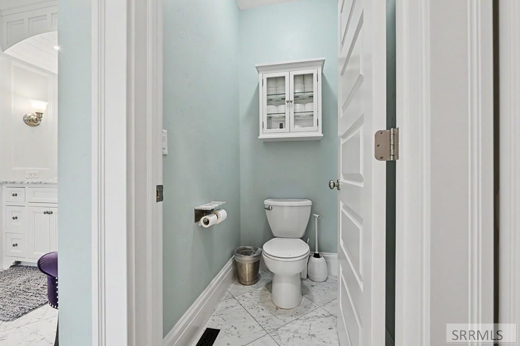 2638 Legends Circle Property Photo 25