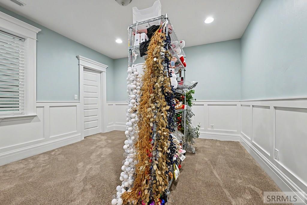 2638 Legends Circle Property Photo 43