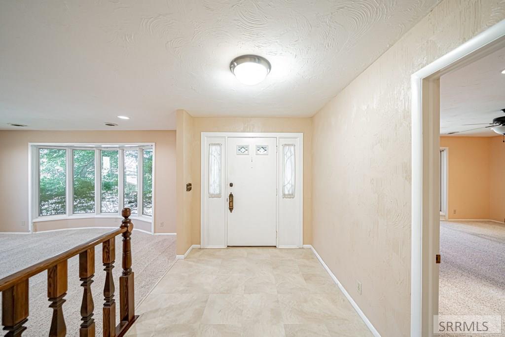 310 S 4th E Property Photo 11
