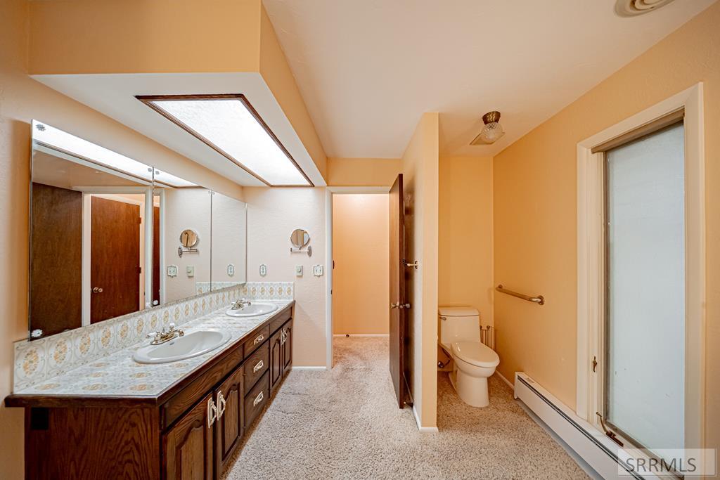 310 S 4th E Property Photo 33