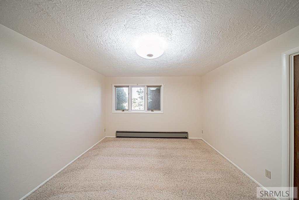 310 S 4th E Property Photo 39