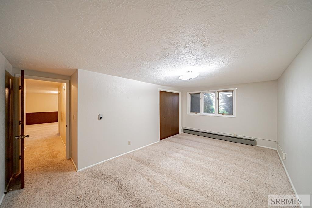 310 S 4th E Property Photo 43