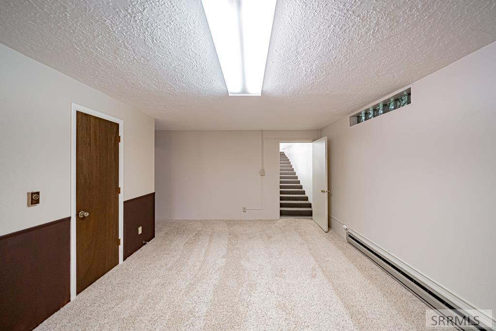 310 S 4th E Property Photo 49