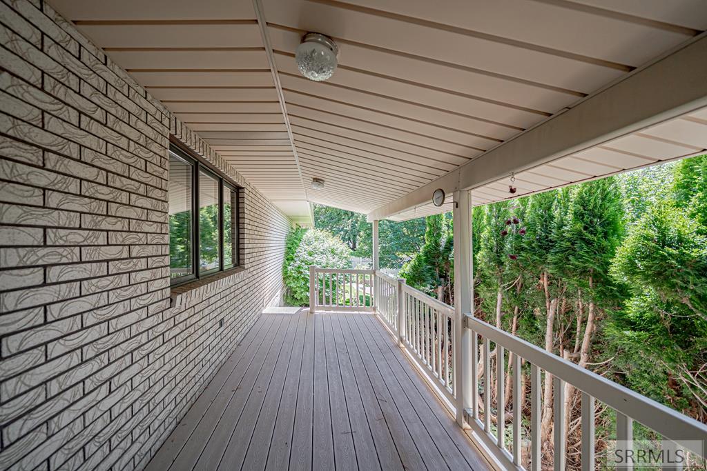 310 S 4th E Property Photo 55