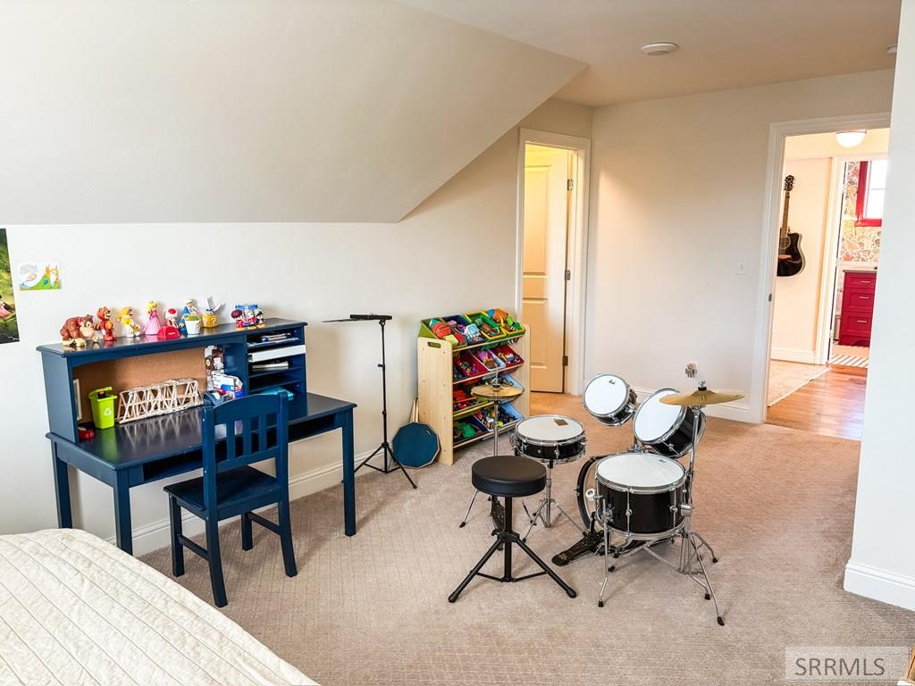 128 Charles Place Property Photo 29
