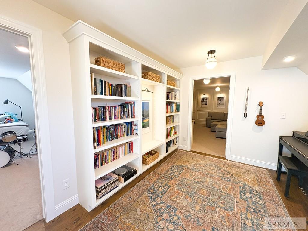 128 Charles Place Property Photo 34