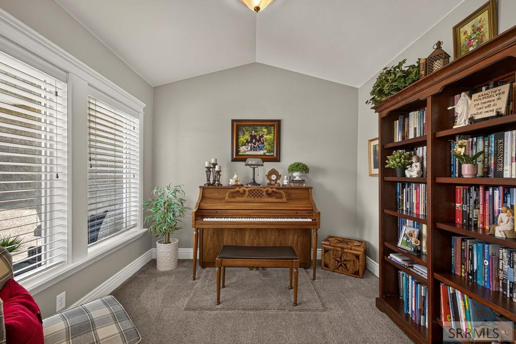 916 Oak Hill Way Property Photo 43