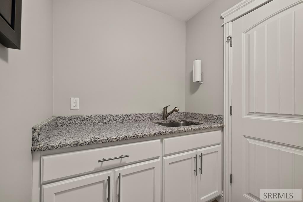 916 Oak Hill Way Property Photo 45