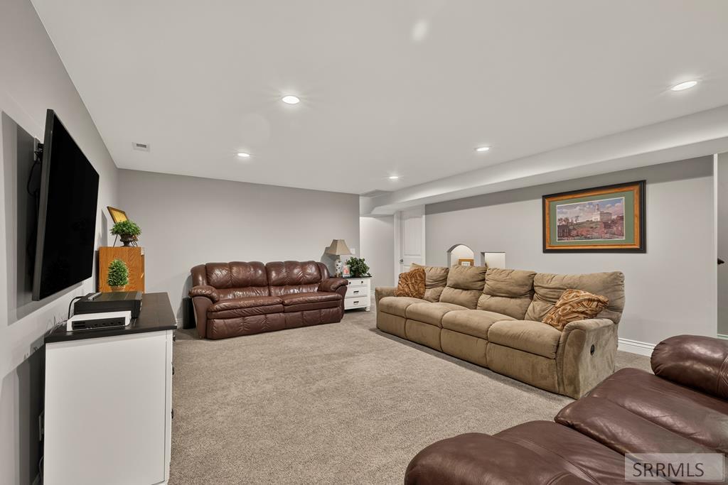 916 Oak Hill Way Property Photo 47