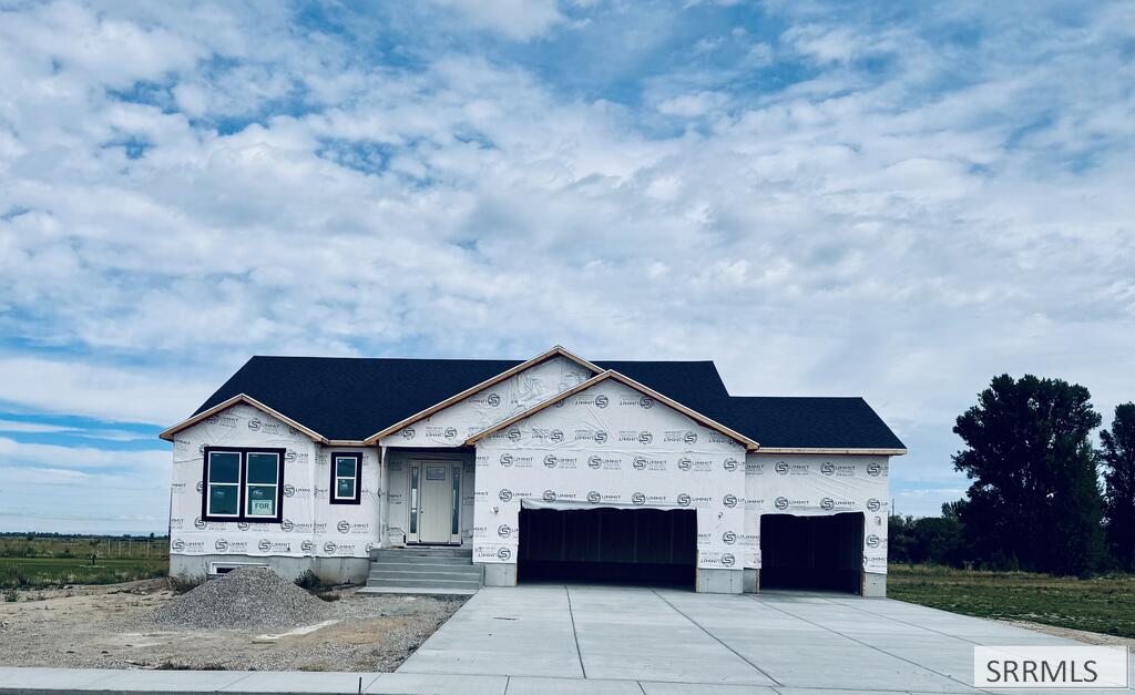 3771 E 369 N Property Photo 1