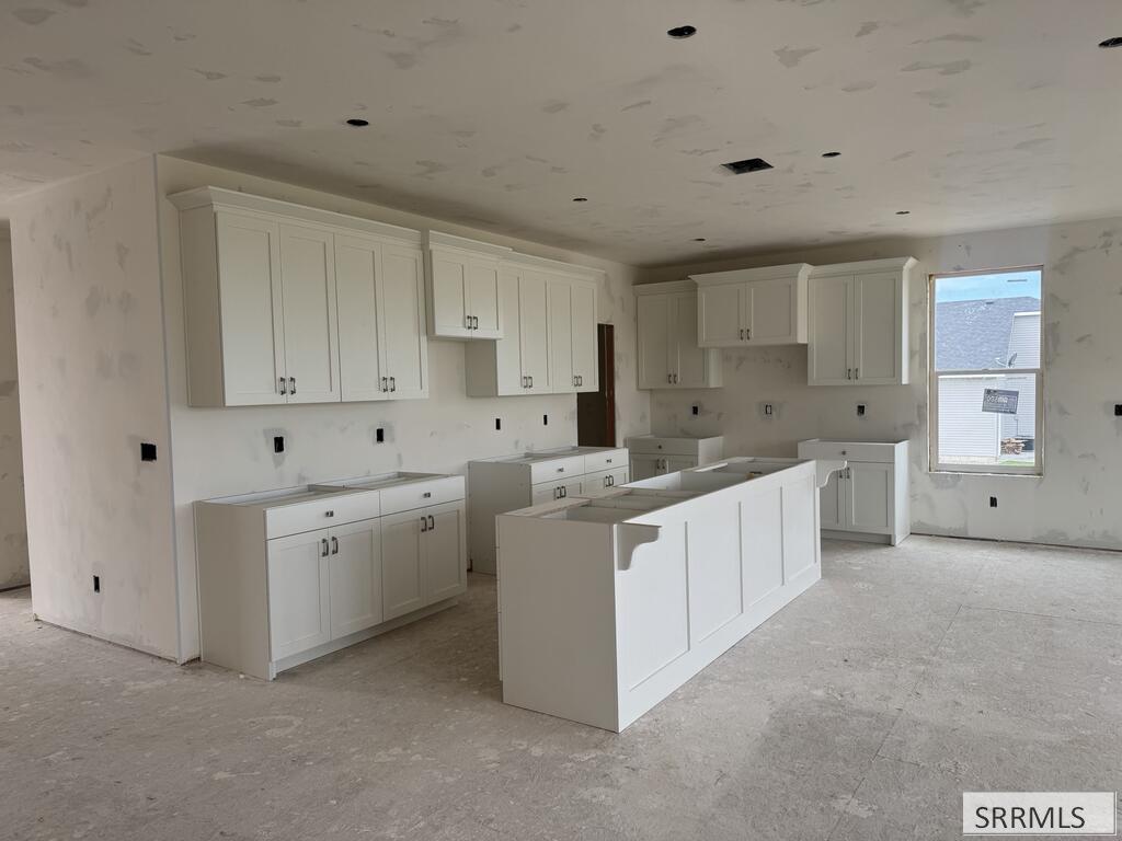3771 E 369 N Property Photo 2