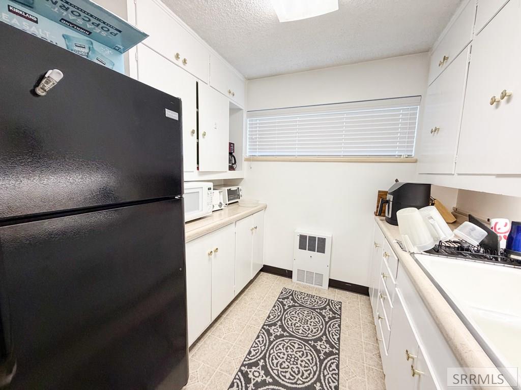 890 Oxford Drive Property Photo 25