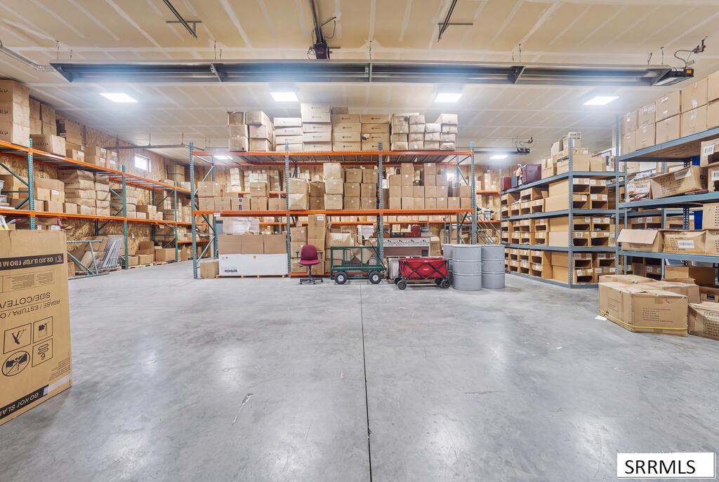 573 Business Loop Property Photo 3