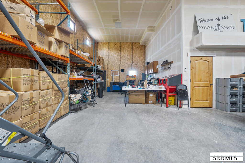 573 Business Loop Property Photo 4