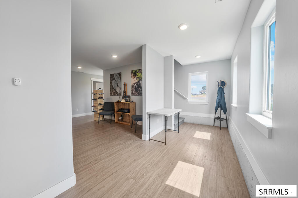 573 Business Loop Property Photo 4