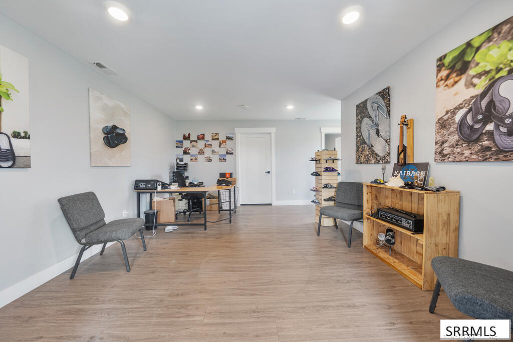 573 Business Loop Property Photo 5