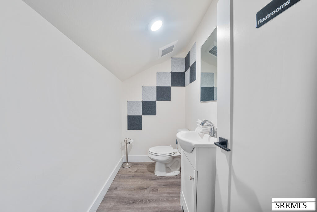 573 Business Loop Property Photo 8