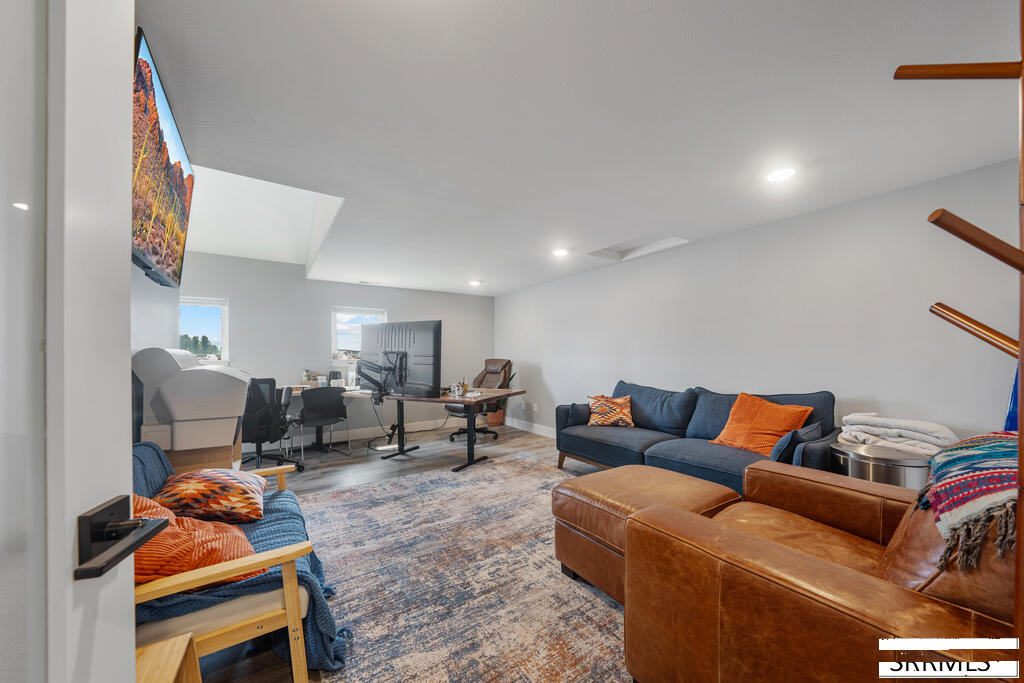 573 Business Loop Property Photo 16