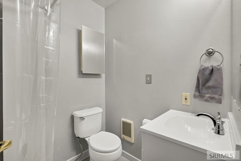 762 S River Road Property Photo 22