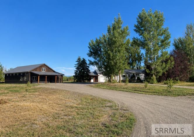 762 S River Road Property Photo 30