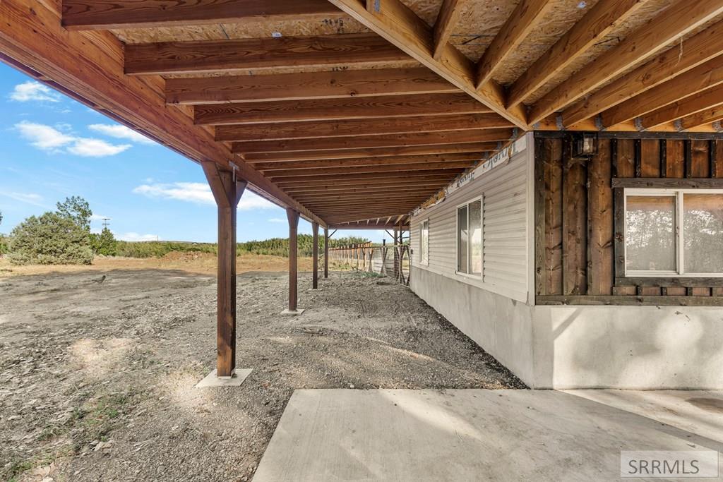 762 S River Road Property Photo 36