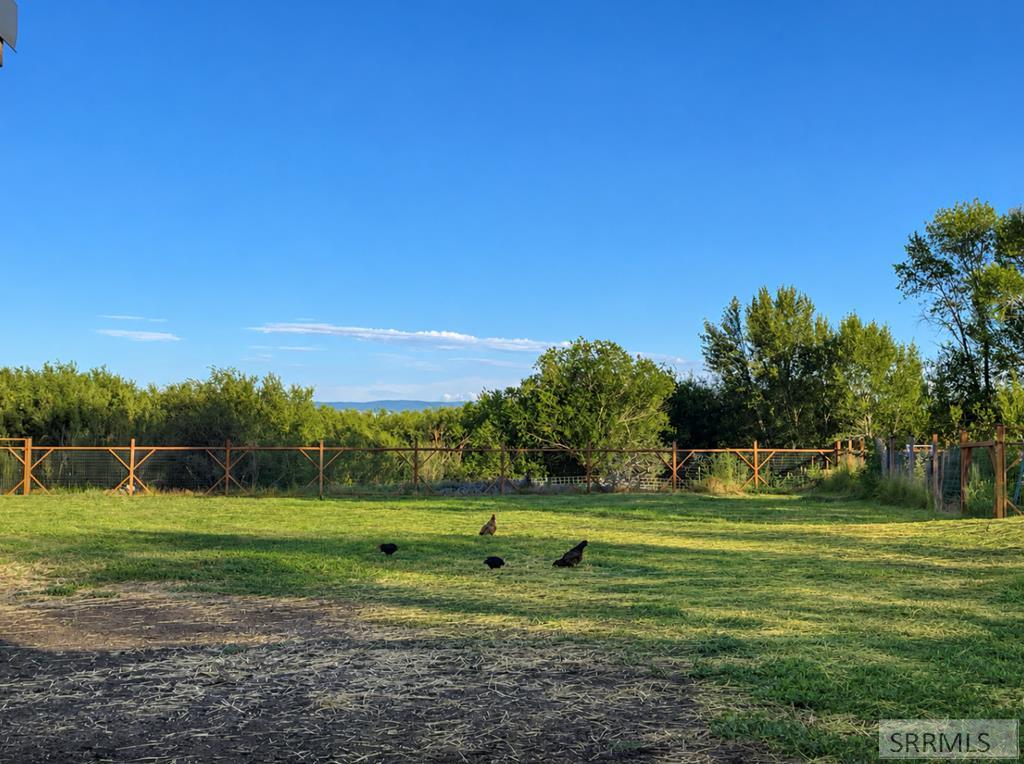 762 S River Road Property Photo 40
