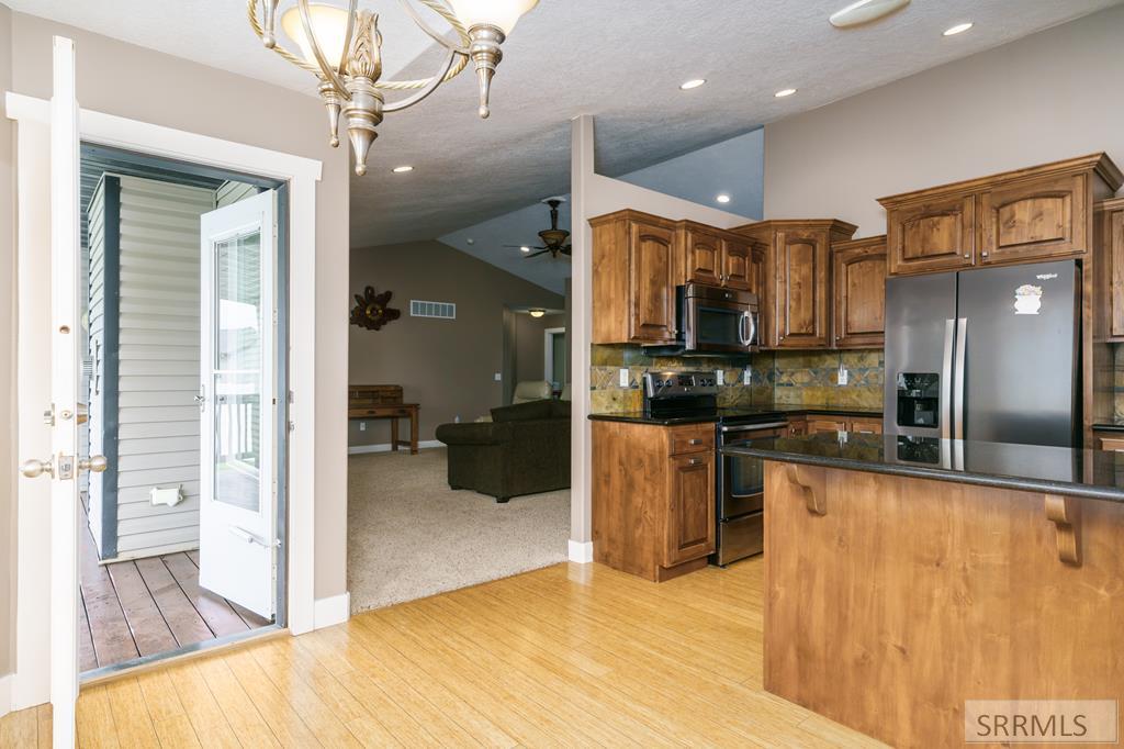 4909 Sabrina Property Photo 12