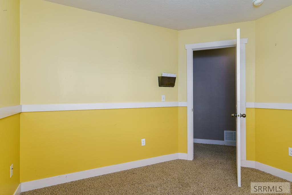 4909 Sabrina Property Photo 31
