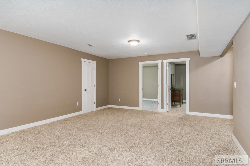 4909 Sabrina Property Photo 35