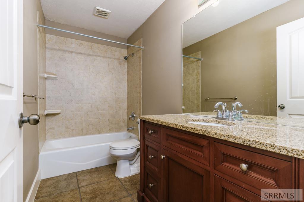 4909 Sabrina Property Photo 38