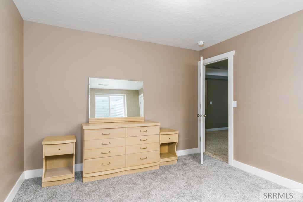 4909 Sabrina Property Photo 40